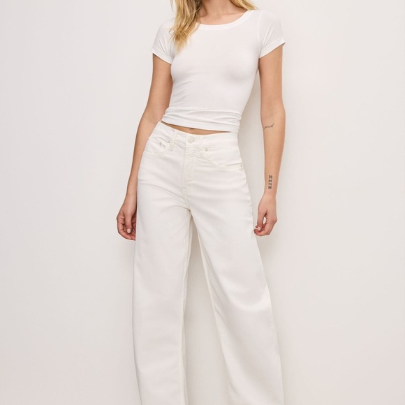 Good American 90s relaxed mid rise White Jeans